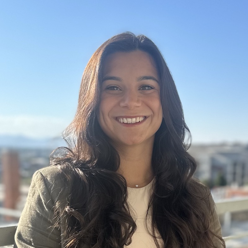 Portrait of Mariana Vivas, LCSW